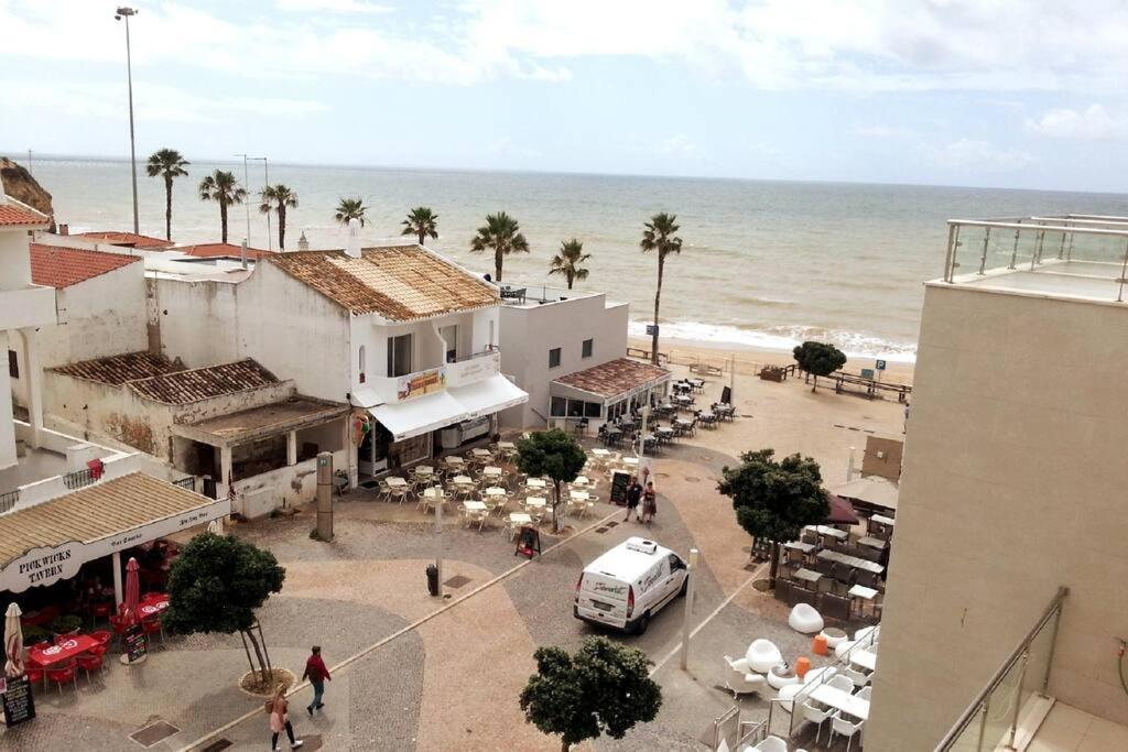 Magnifique Duplex Avec Piscine En Bord De Mer Daire Olhos de Agua  Dış mekan fotoğraf