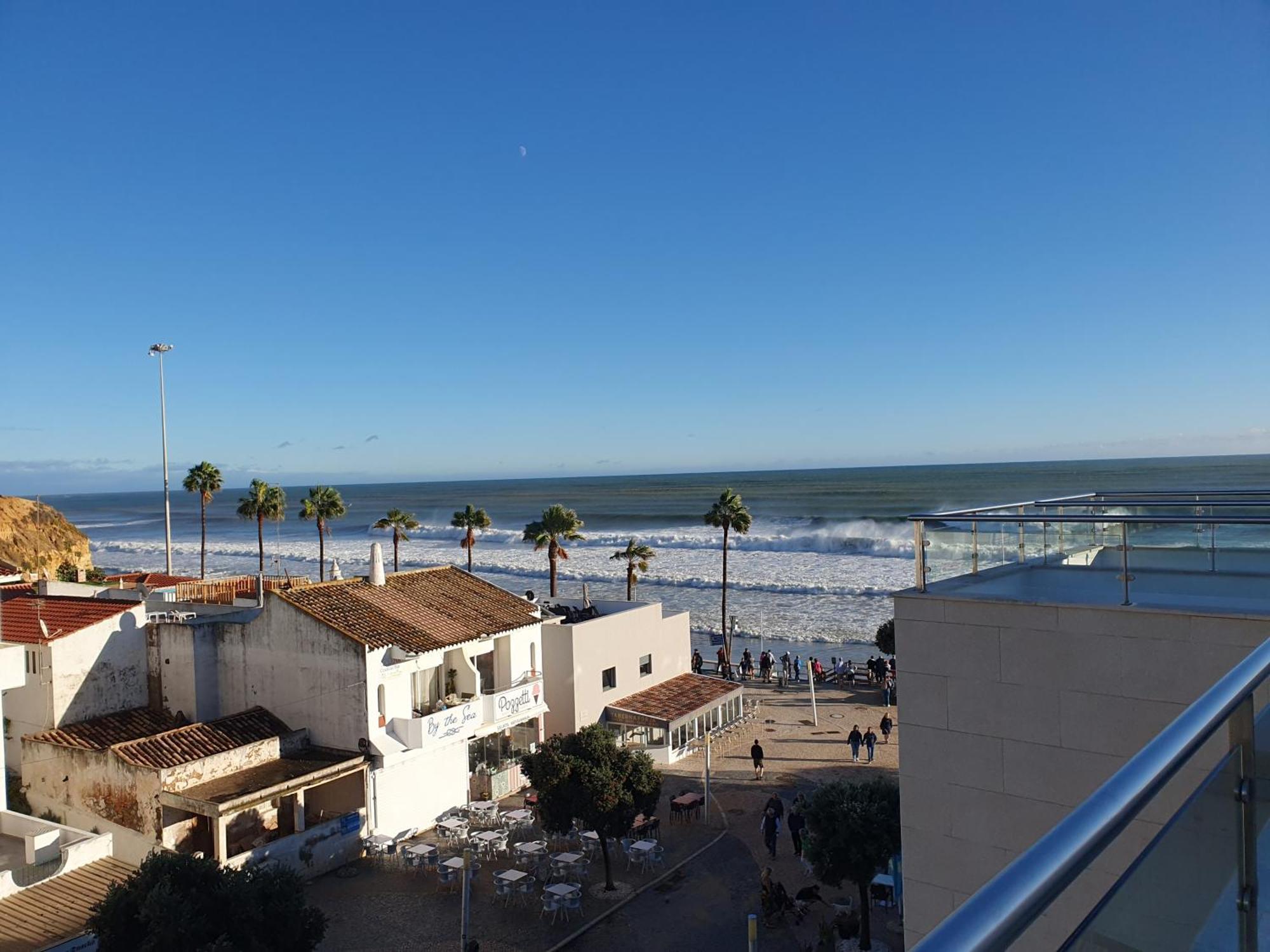 Magnifique Duplex Avec Piscine En Bord De Mer Daire Olhos de Agua  Dış mekan fotoğraf